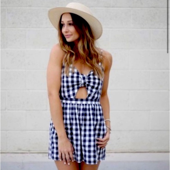 American Eagle Outfitters Pants - NWT Women size Small American Eagle gingham shorts romper
